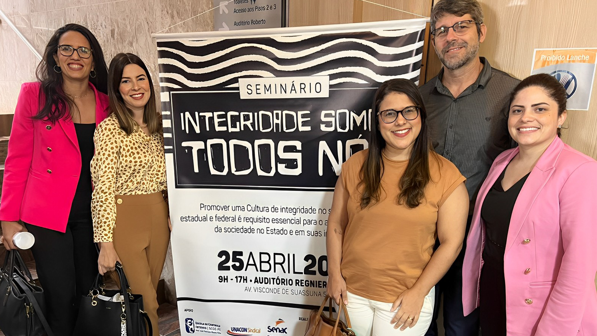 Leia mais sobre o artigo Servidores da Controladoria Geral participam do Seminário Integridade Somos Todos Nós
